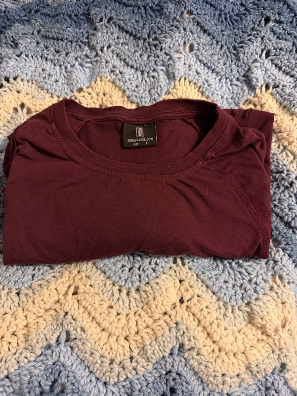 Men's Crew Neck Shirt in Burgundy